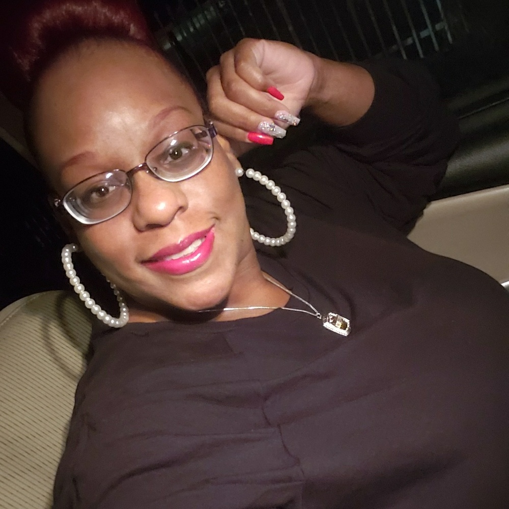 Meet your Posher, Lekellhia